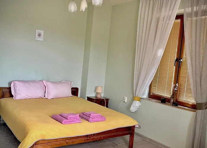 The Sunny Of Veliko Tarnovo-amazing View, Location Велико Търново